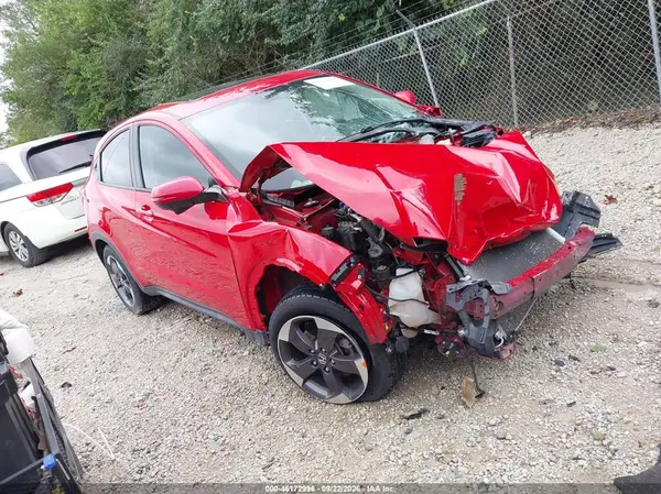 3CZRU6H56JG704743 — 2018 Honda HR-V, Повреждение двигателя (Engine Damage), фото до ремонта