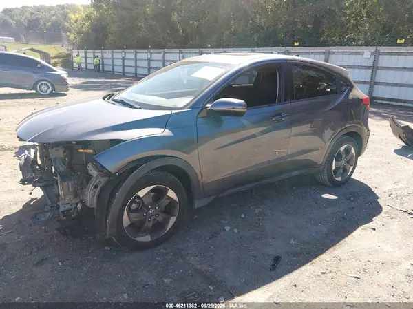 3CZRU5H51JM718240 — 2018 Honda HR-V, фото 2 с аукциона IAAI, Передняя часть
