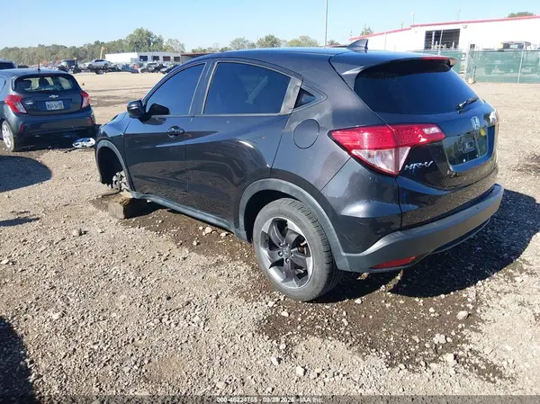 3CZRU6H59JG703943 — 2018 Honda HR-V, фото 3 с аукциона IAAI, Передняя часть слева