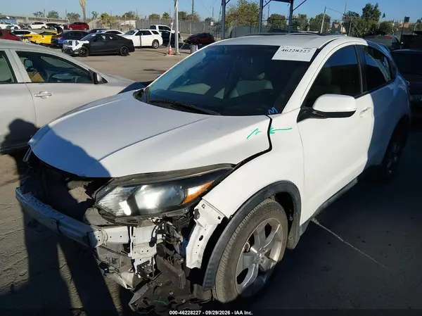 2018 HONDA HR-V VIN 3CZRU5H38JM722302 фото 2