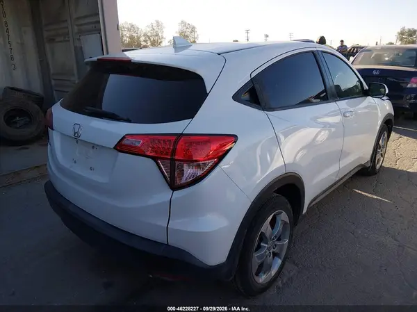 2018 HONDA HR-V VIN 3CZRU5H38JM722302 фото 4