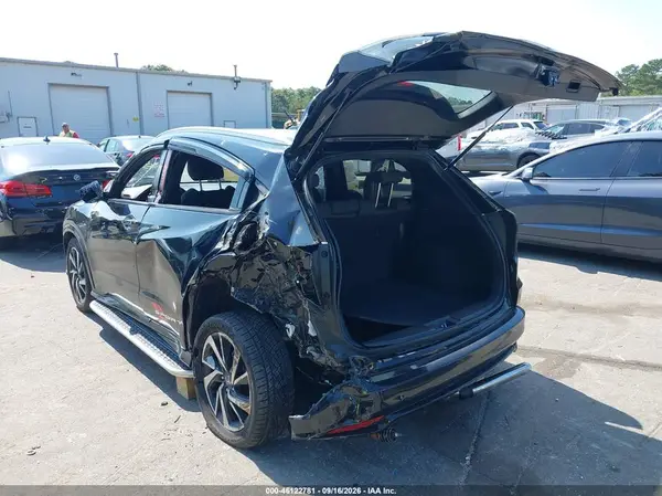 3CZRU6H19KM738014 — 2019 Honda HR-V, фото 3 с аукциона IAAI 13.10.2026, Левый и правый бока