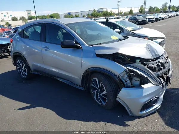 3CZRU5H10KG707484 — 2019 Honda HR-V, Передняя часть (Front End), фото до ремонта