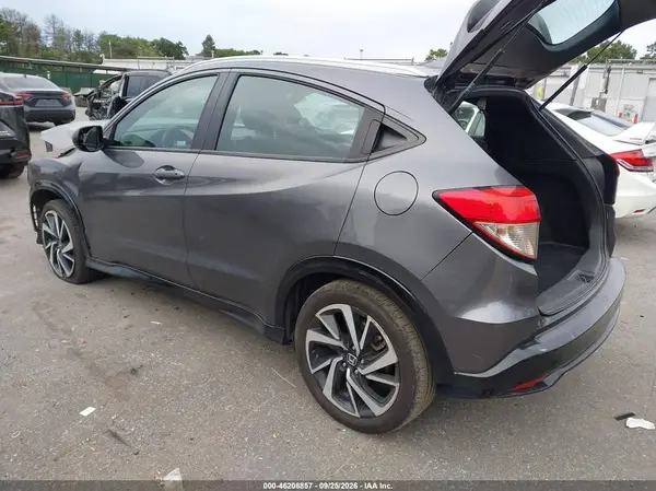 3CZRU6H15KG706093 — 2019 Honda HR-V, фото 3 с аукциона IAAI, Передняя часть
