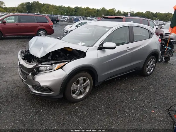 3CZRU6H34LM738392 — 2020 Honda HR-V, фото 2 с аукциона IAAI 12.10.2026, Передняя часть