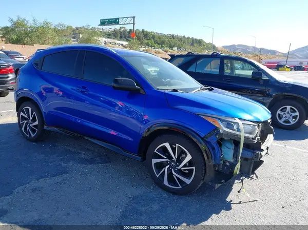 3CZRU5H12LG700571 — 2020 Honda HR-V, Передняя часть (Front & Rear), фото до ремонта