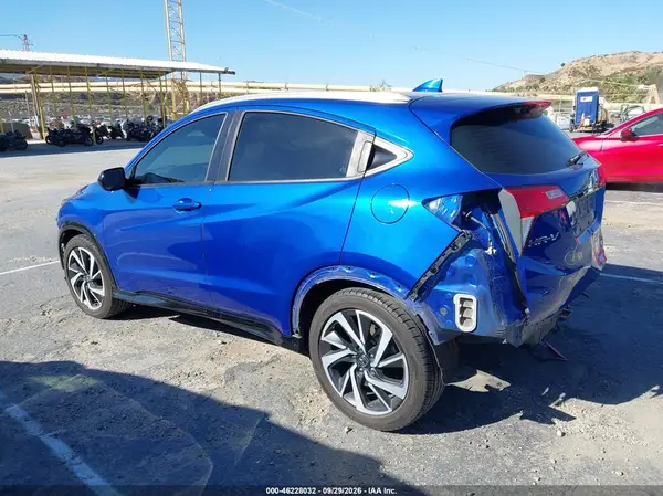 3CZRU5H12LG700571 — 2020 Honda HR-V, фото 3 с аукциона IAAI, Передняя часть
