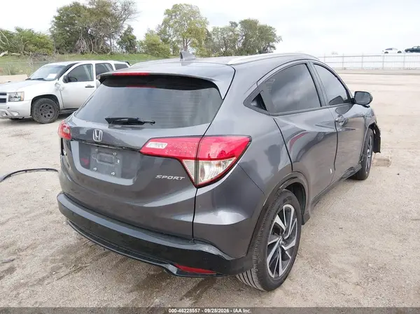 3CZRU5H13LM715601 — 2020 Honda HR-V, фото 4 с аукциона IAAI, Передняя часть
