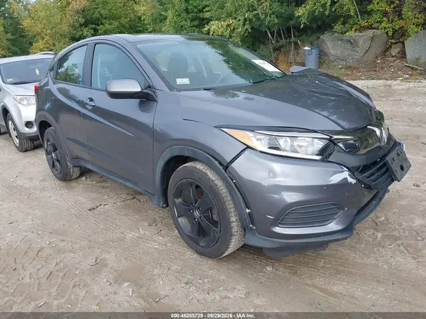 3CZRU6H35MM739374 — 2021 Honda HR-V, Передняя часть слева (Left Front), фото до ремонта
