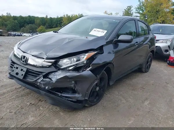 3CZRU6H35MM739374 — 2021 Honda HR-V, фото 2 с аукциона IAAI, Передняя часть слева