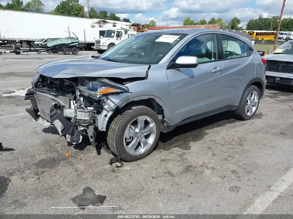 3CZRU6H33MM736716 — 2021 Honda HR-V, фото 2 с аукциона IAAI, Передняя часть