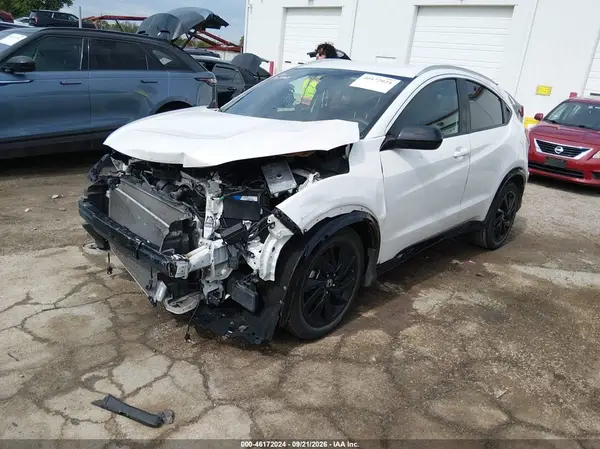 3CZRU6H14NM753668 — 2022 Honda HR-V, фото 2 с аукциона IAAI, Передняя часть