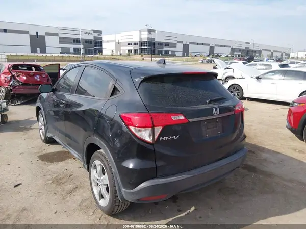 3CZRU5H39NM704932 — 2022 Honda HR-V, фото 3 с аукциона IAAI, Передняя часть справа