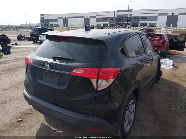 3CZRU5H39NM704932 — 2022 Honda HR-V, фото 4 с аукциона IAAI, Передняя часть справа