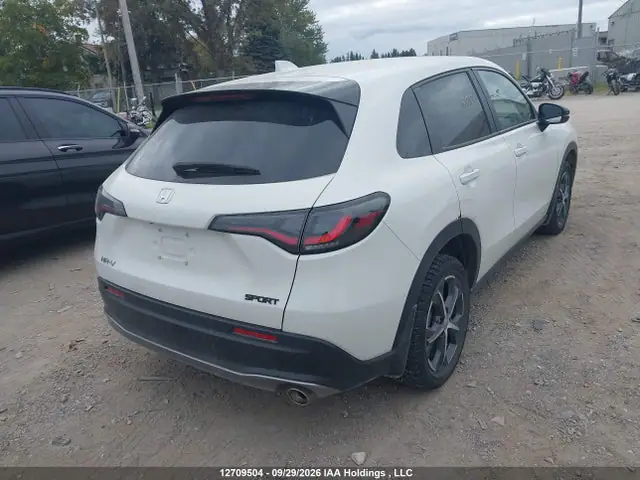 3CZRZ2H53SM111855 — 2025 Honda HR-V, фото 4 с аукциона IAAI 13.10.2026, Вандализм