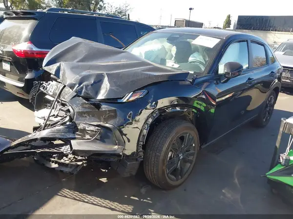 3CZRZ1H58TM736781 — 2026 Honda HR-V, фото 2 с аукциона IAAI, Передняя часть справа