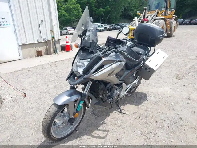JH2RC8700GK000041 — 2016 Honda NC700X, фото 2 с аукциона IAAI 06.10.2026, Передняя часть