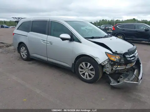 5FNRL5H41FB512282 — 2015 Honda Odyssey EX, Передняя часть (Front), фото до ремонта