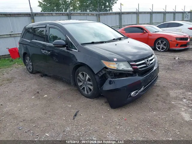 5FNRL5H91FB508261 — 2015 Honda Odyssey Touring/Touring Elite, Задняя часть (Rear), фото до ремонта