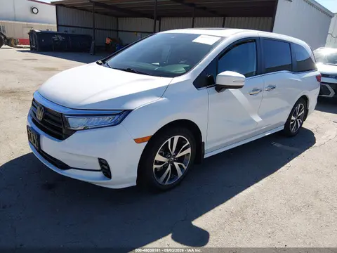 2023 Honda Odyssey Touring VIN 5FNRL6H85PB015889 фото 2