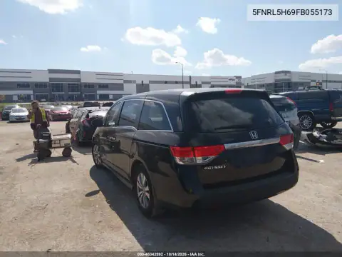 5FNRL5H69FB055173 — 2015 Honda Odyssey, фото 4 с аукциона IAAI, Передняя часть