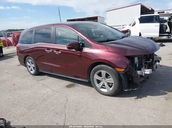 5FNRL6H72JB030221 — 2018 Honda Odyssey, Передняя часть (Front End), фото до ремонта