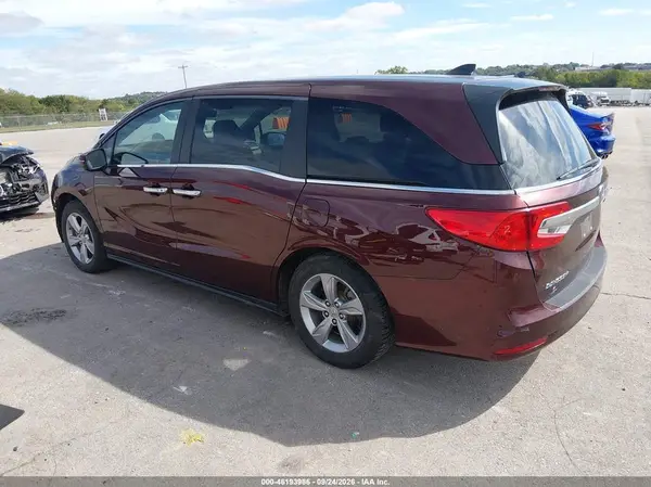 5FNRL6H72JB030221 — 2018 Honda Odyssey, фото 3 с аукциона IAAI, Передняя часть