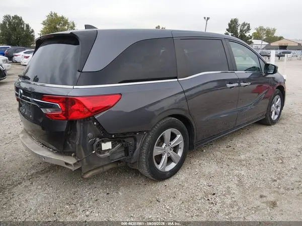 5FNRL6H56JB073975 — 2018 Honda Odyssey, фото 4 с аукциона IAAI, Задняя часть