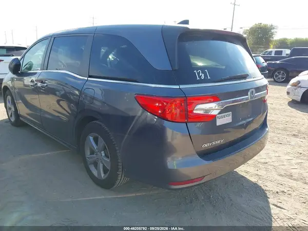 5FNRL6H56JB061955 — 2018 Honda Odyssey, фото 3 с аукциона IAAI 13.10.2026, Естественный износ
