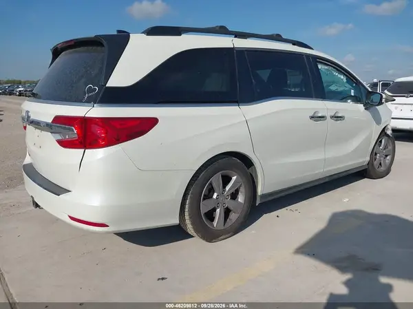 5FNRL6H70KB113695 — 2019 Honda Odyssey, фото 4 с аукциона IAAI, Передняя часть слева