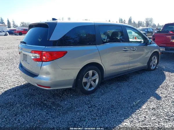 5FNRL6H76LB072734 — 2020 Honda Odyssey, фото 4 с аукциона IAAI, Передняя часть слева