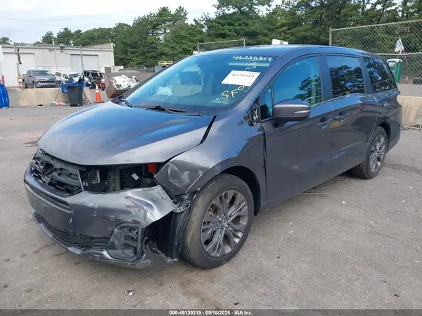 5FNRL6H82SB044629 — 2025 Honda Odyssey, фото 2 с аукциона IAAI, Передняя часть