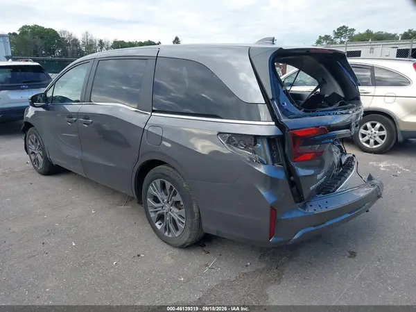 5FNRL6H82SB044629 — 2025 Honda Odyssey, фото 3 с аукциона IAAI, Передняя часть