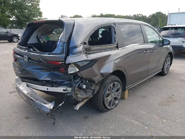 5FNRL6H82SB044629 — 2025 Honda Odyssey, фото 4 с аукциона IAAI, Передняя часть