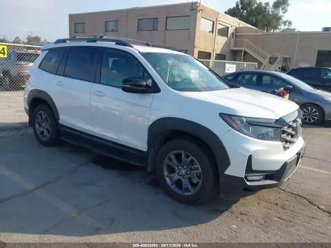 5FNYF8H62RB005904 — 2024 Honda Passport AWD Trailsport, Передняя часть слева (Left Front), фото до ремонта