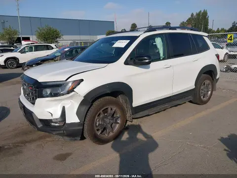 2024 Honda Passport Awd Trailsport VIN 5FNYF8H62RB005904 фото 2