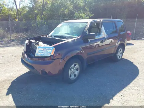 2015 Honda PILOT LX VIN 5FNYF4H20FB003361 фото 2