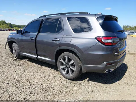 2025 Honda Pilot Touring VIN 5FNYG1H7XSB180713 фото 3