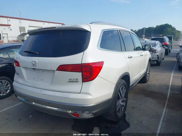 5FNYF6H01HB084223 — 2017 Honda Pilot, фото 4 с аукциона IAAI 13.10.2026, Левый бок