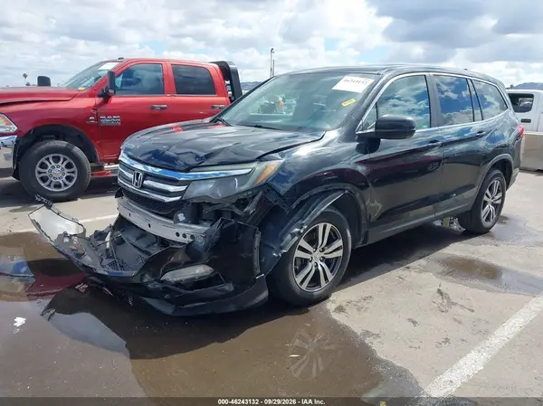 5FNYF6H55HB096628 — 2017 Honda Pilot, фото 2 с аукциона IAAI, Передняя часть справа
