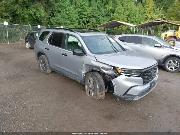 5FNYG1H60SB018371 — 2025 Honda Pilot, Передняя часть справа (Right Front), фото до ремонта