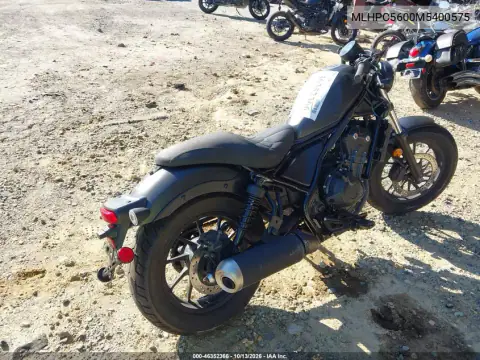 MLHPC5600M5400575 — 2021 Honda Rebel, фото 4 с аукциона IAAI, Передняя и задняя части