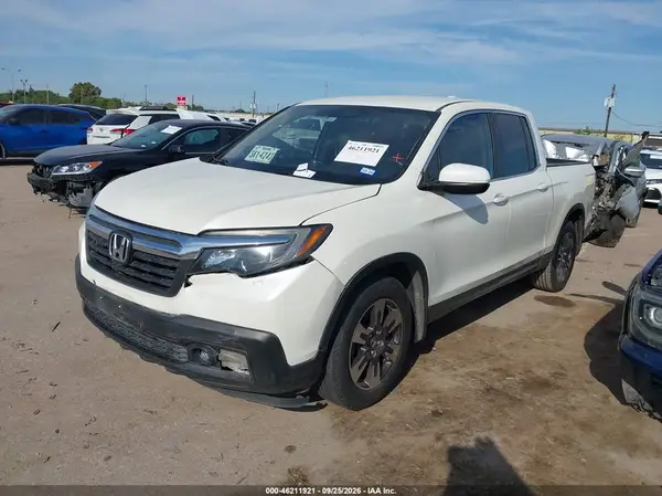 5FPYK2F5XHB005562 — 2017 Honda Ridgeline, фото 2 с аукциона IAAI, Передняя часть