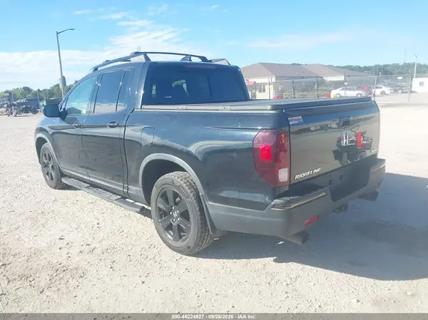 5FPYK3F82JB007893 — 2018 Honda Ridgeline, фото 3 с аукциона IAAI, Правый бок