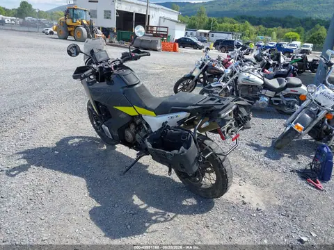 2023 Husqvarna Norden 901 VIN VBKUN6401PM850222 фото 3