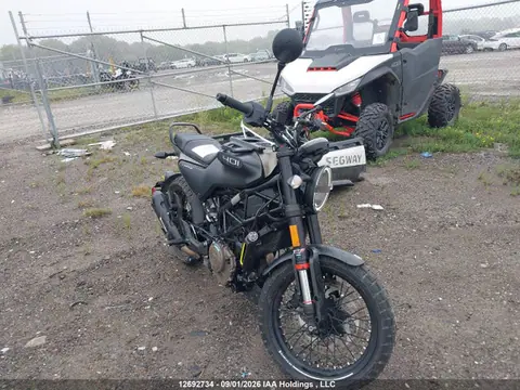 MD2JUJ402NC209734 — 2022 Husqvarna Vitpilen 401/Svartpilen 401, Передняя часть (Front), фото до ремонта