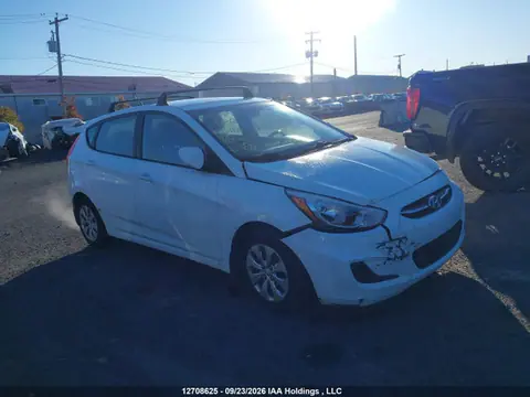 KMHCT5AE5FU214197 — 2015 Hyundai Accent GL, Передняя часть (Front), фото до ремонта