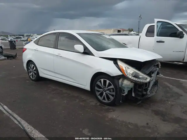 KMHCU4AE2FU923824 — 2015 Hyundai Accent GLS, Передняя часть слева (Left Front), фото до ремонта