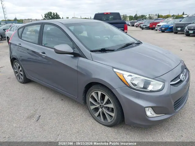 KMHCT5AEXFU219685 — 2015 Hyundai Accent SE, Град (Hail), фото до ремонта