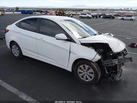 KMHCT4AE3GU066837 — 2016 Hyundai Accent SE, Передняя часть (Front End), фото до ремонта